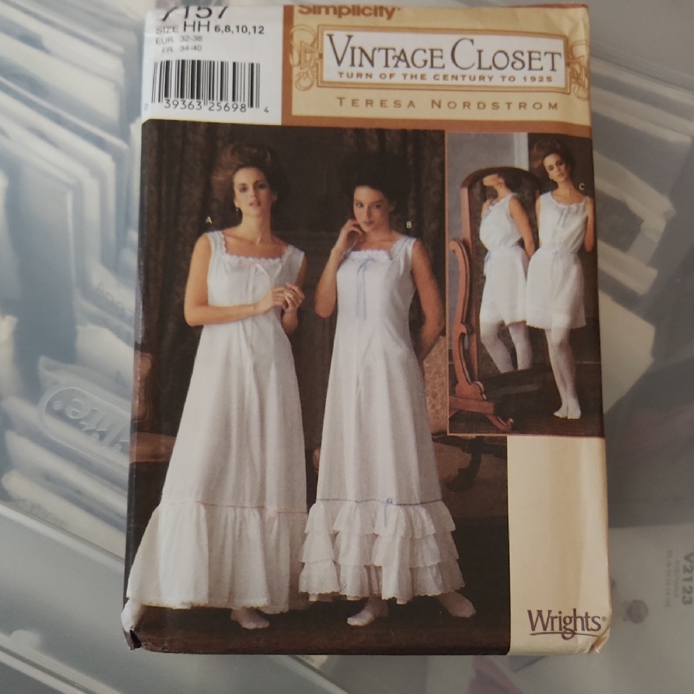 Simplicity Vintage Closet White Nightgown Pattern
